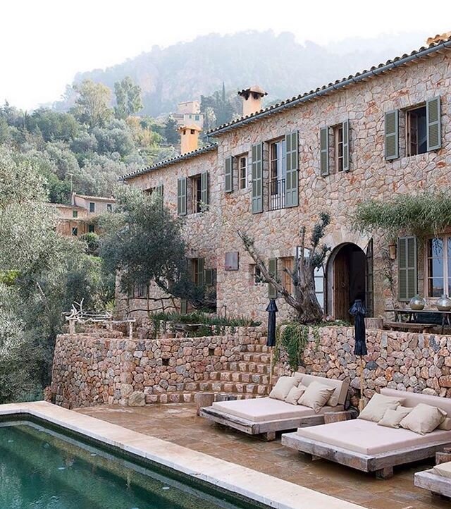 Dreaming of our next home 🙏 Mallorca we are coming for youu 💫
.
.
#homegoals #islandliving #dreamcomingtrue #manifestingdreams
