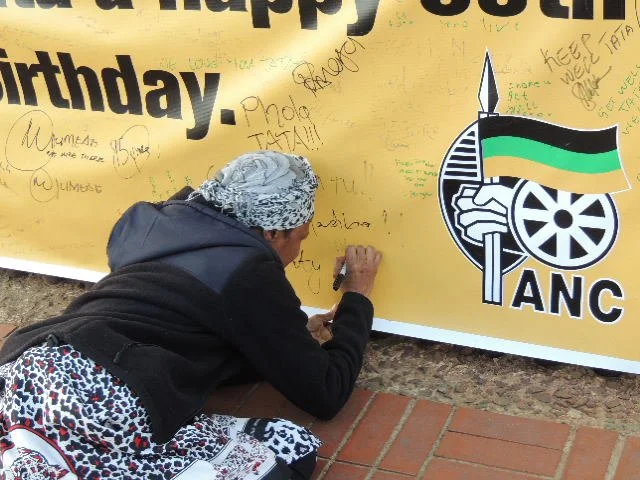 signing happybday mandela.JPG
