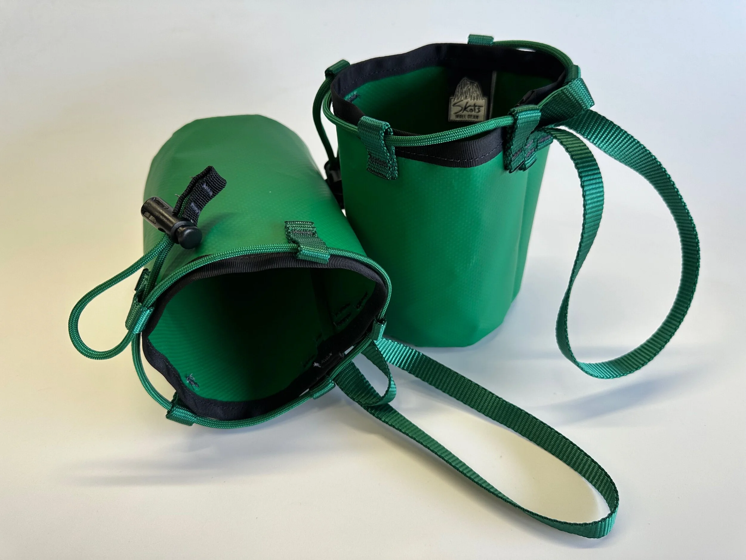 EF98686A-E016-4CCA-9605-A8179D253C58