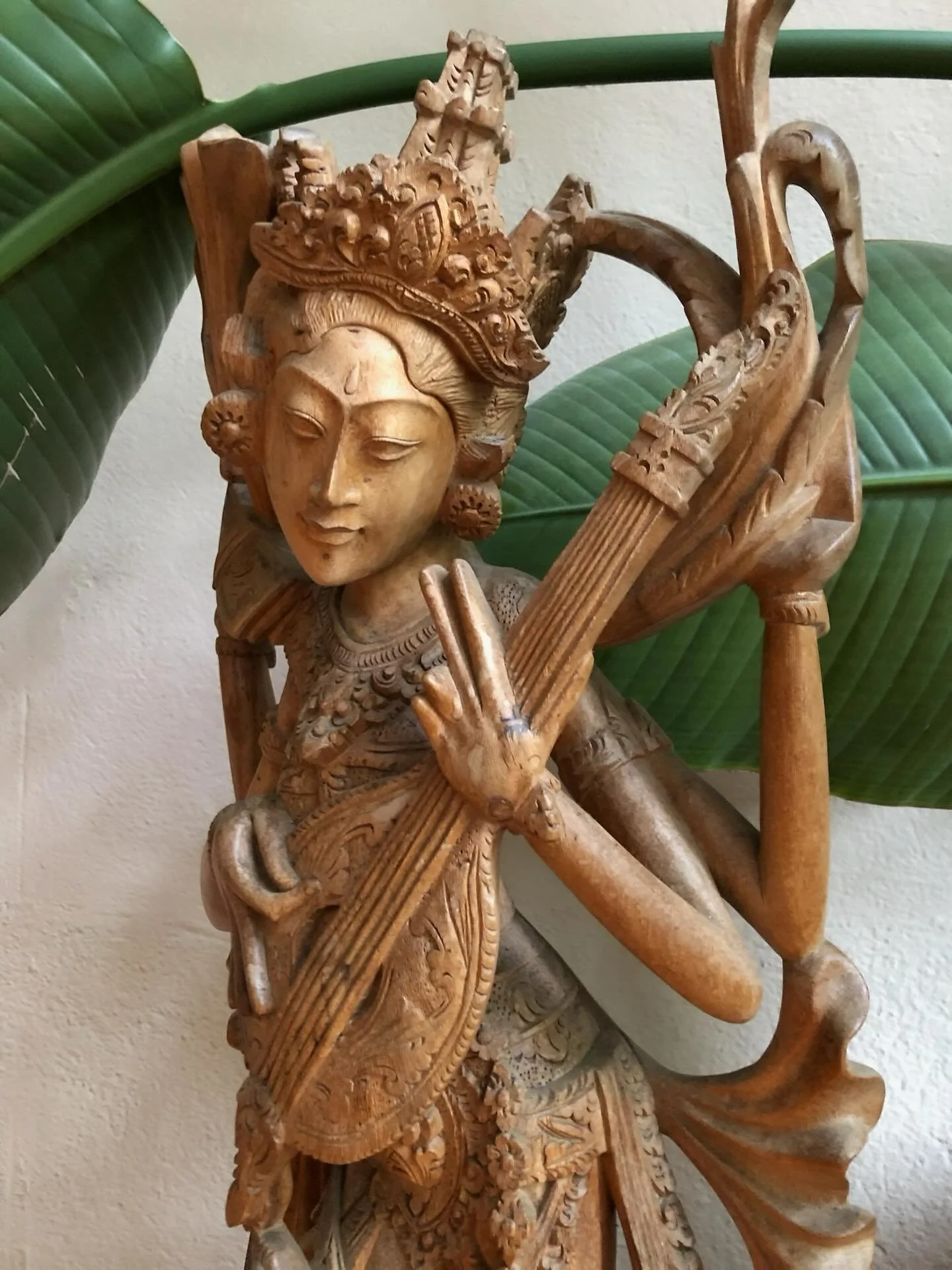 April, but make it intentional 🌕

Not a total reset.
Not a &ldquo;new you.&rdquo;
Just a gentle shift&hellip; a soft return to what feels good.

Under this full moon,
notice what&rsquo;s coming into focus&mdash;
and what you&rsquo;re ready to releas