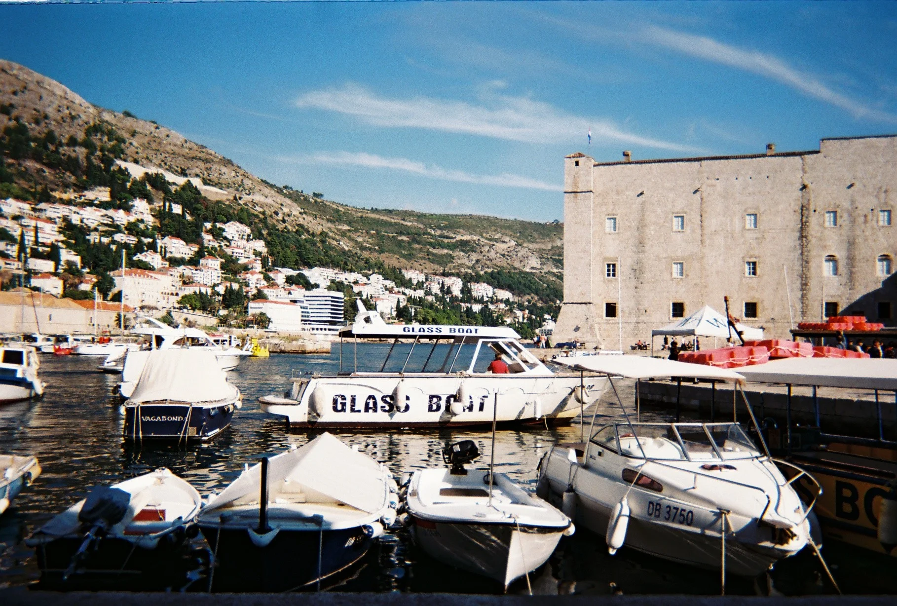 35mm, colour.