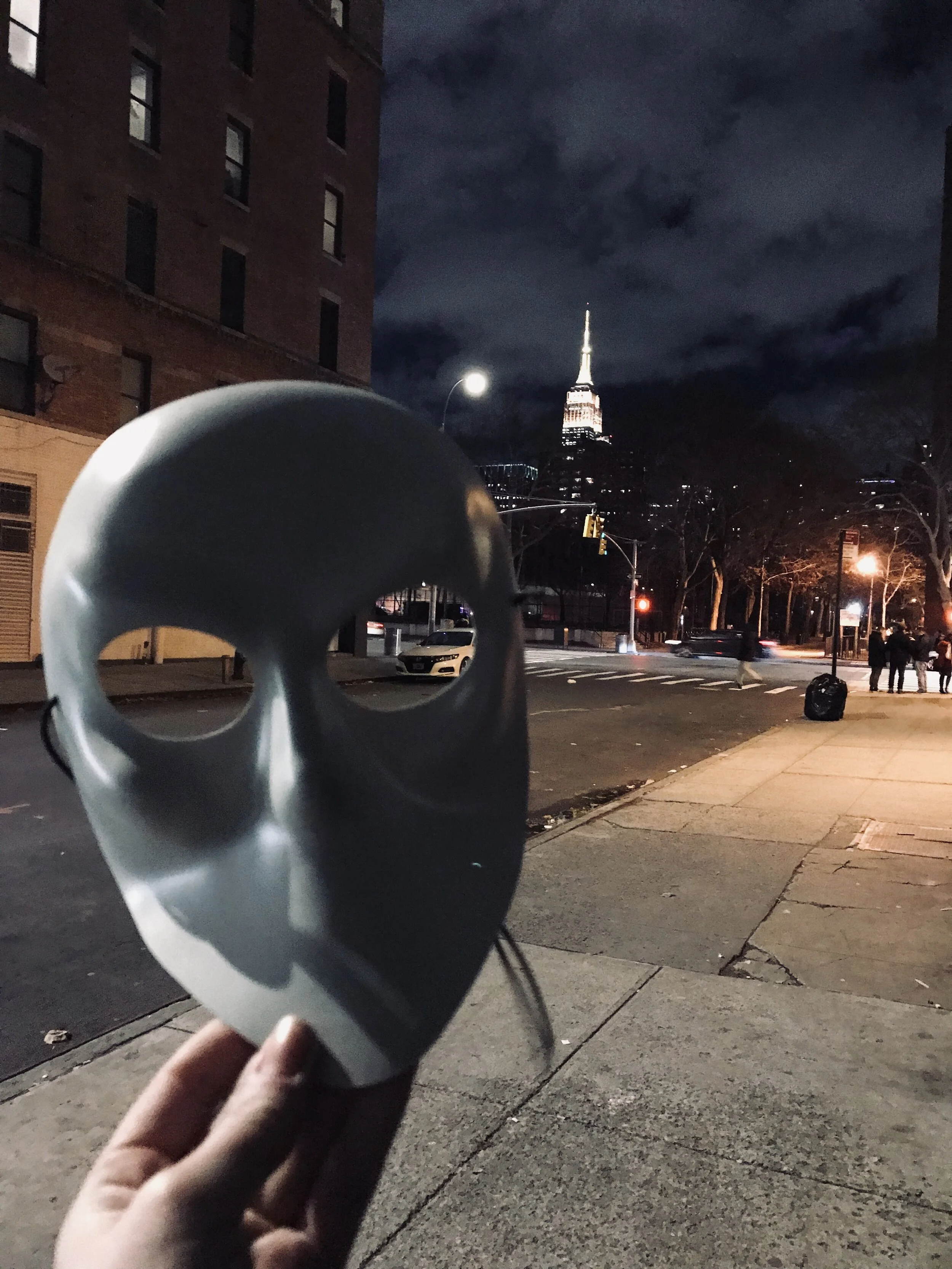 Spending a whole night in a full-fask mask, surrounded by people in full-face masks, was a lot on my sense as it was. (Sleep No More, NYC, Dec 2018).