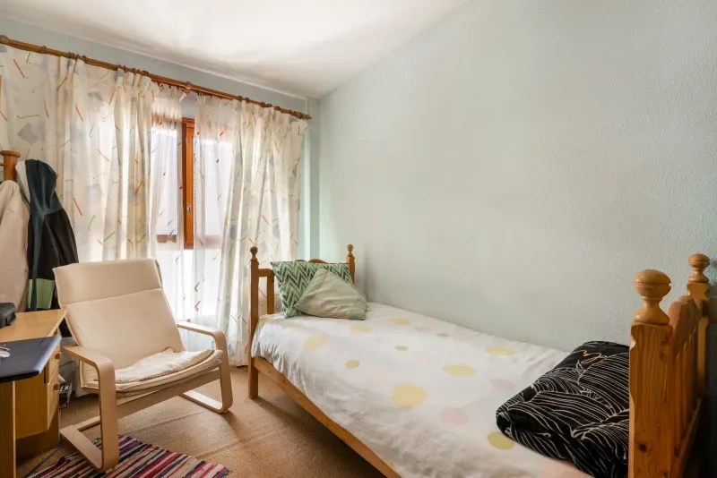 11954_331950__RYT7995-HDR-2-med.webp
