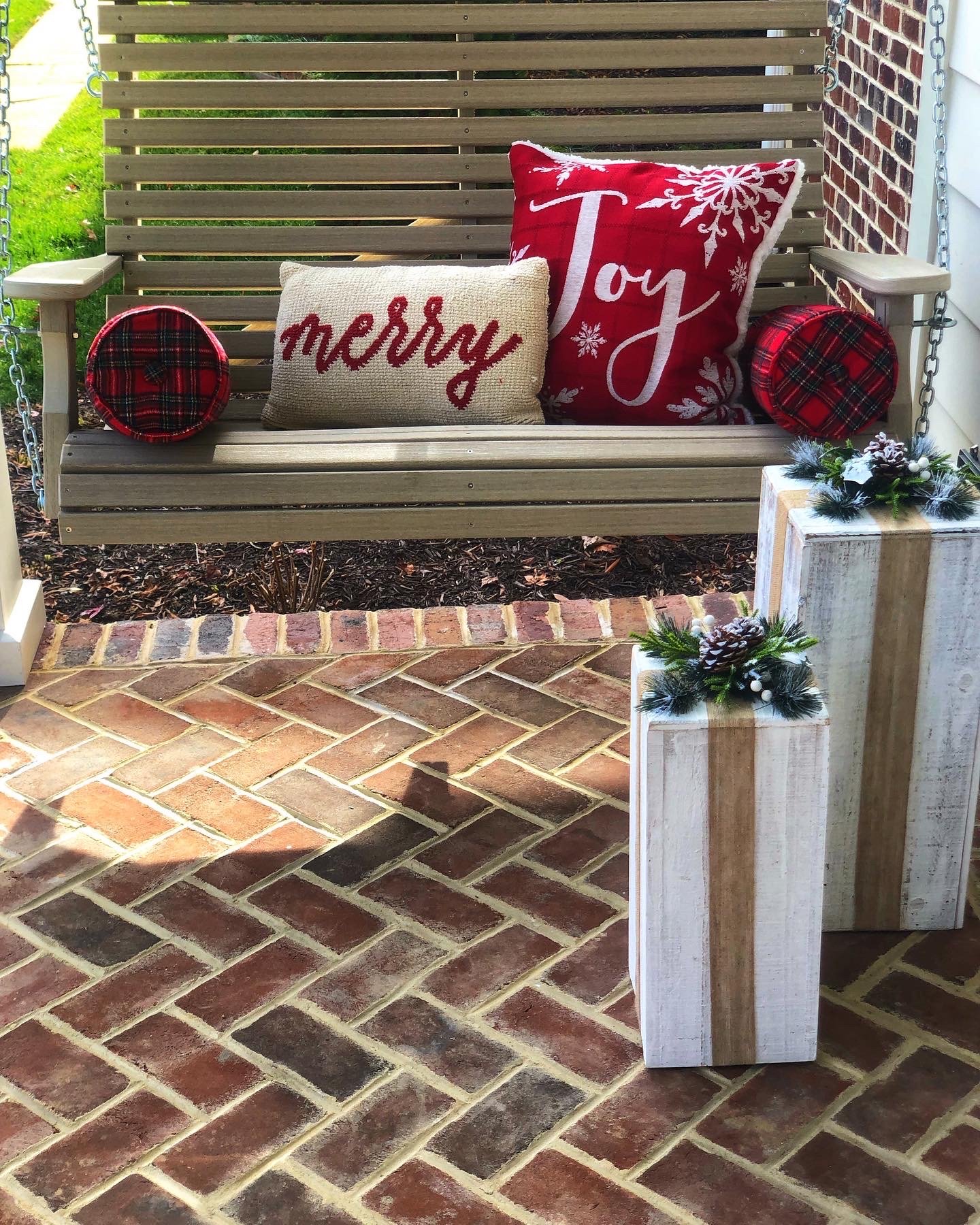 Seasonal and Holiday porch decor by Su Su's Petals located in Richmond VA