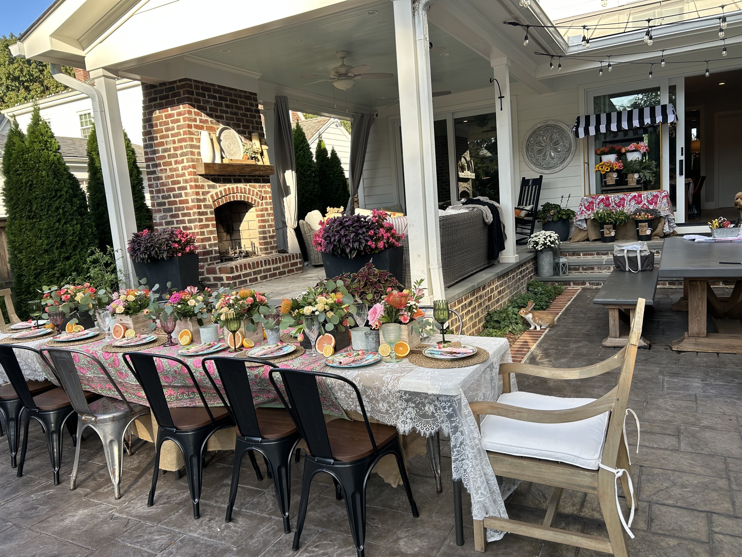 floral workshop and garden party table scape