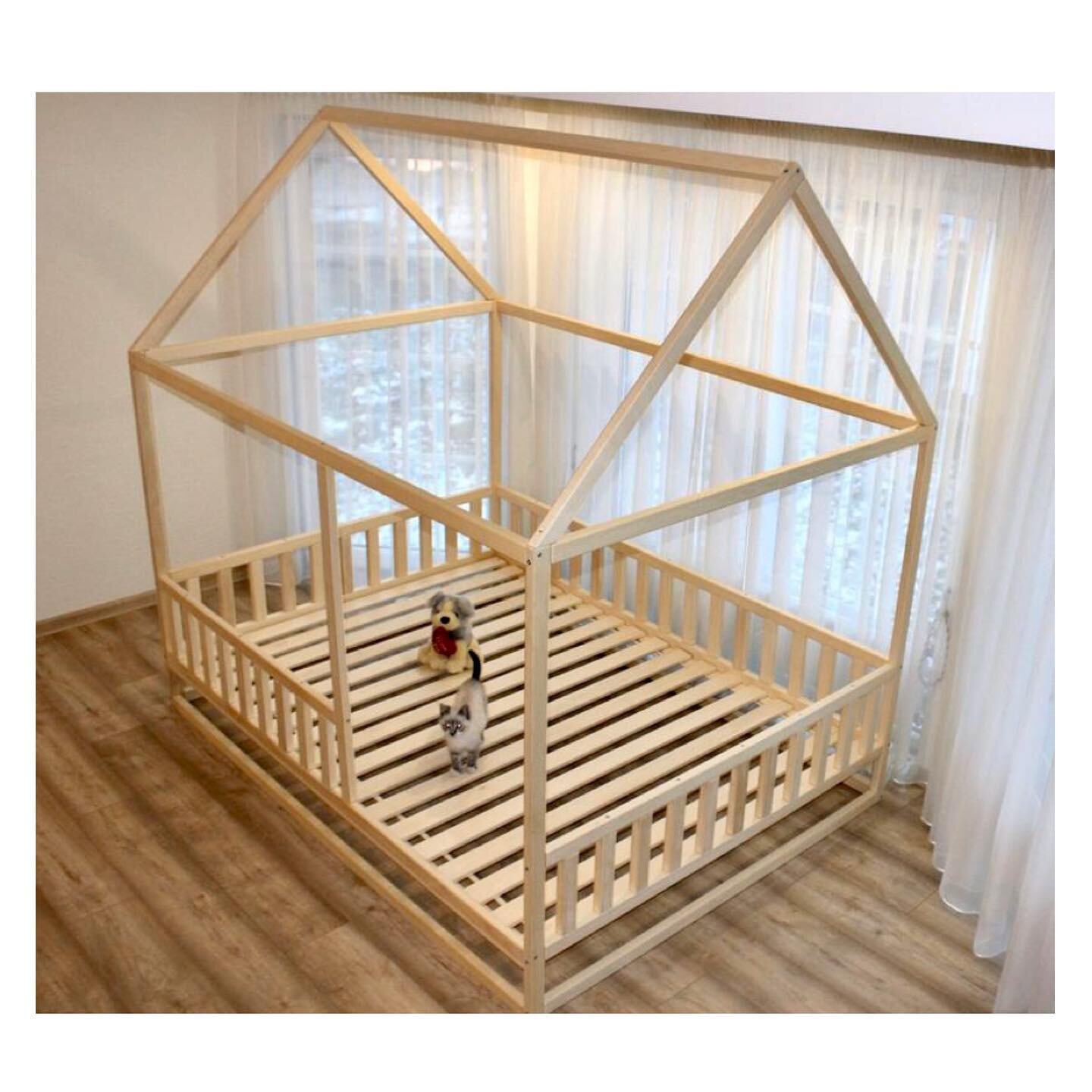 First project lined up for the new shop early 2020 - a big girl bed for my little sweetie (adorable), built with wood chopped down from our backyard trees (manly). Draped in floral and accent lighting, of course! Love me a good winter project - stay 