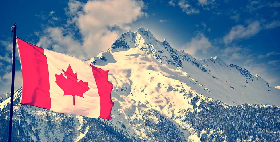 canada-flag-mountain.jpg