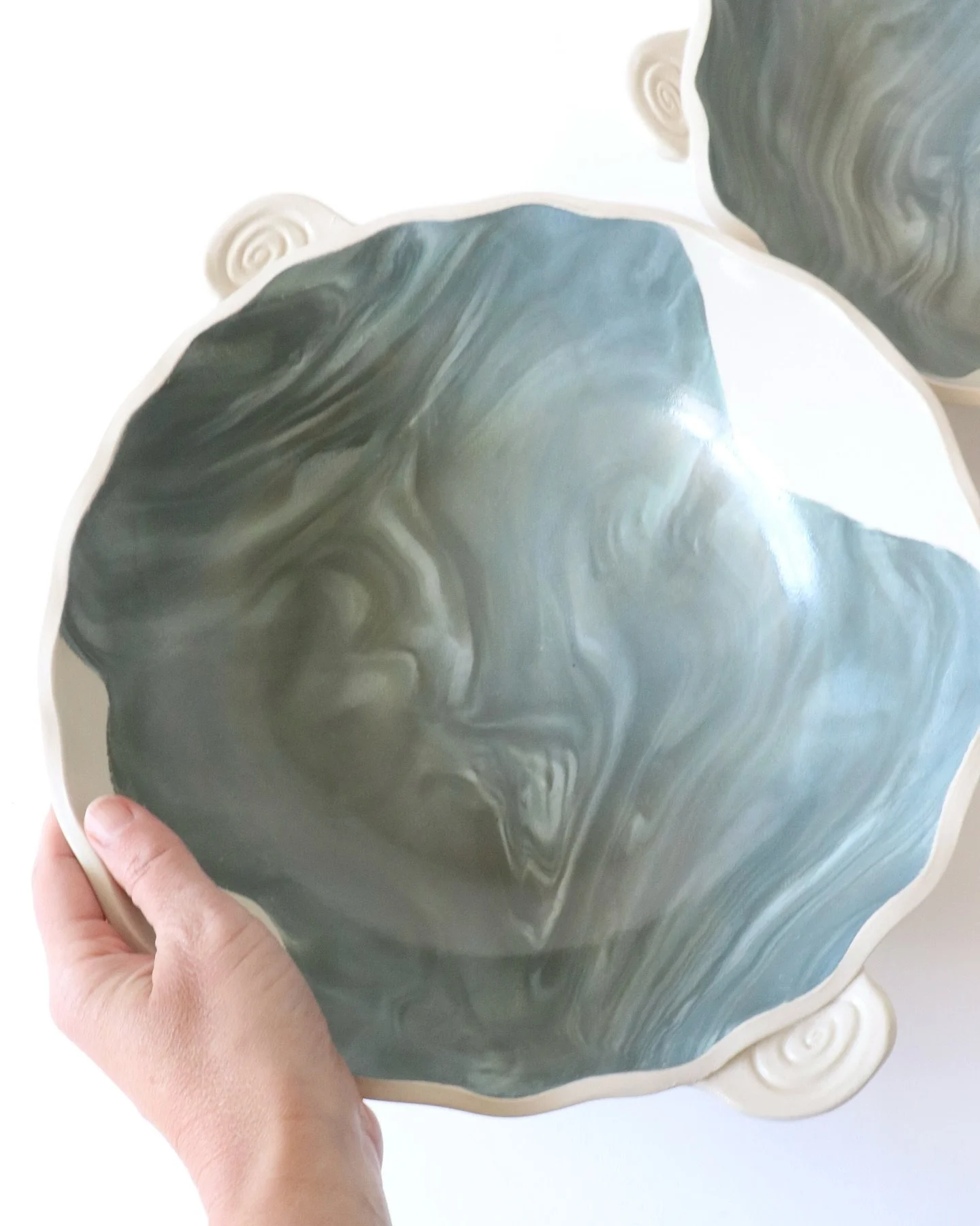 Big bowls anyone?! 🐚🌊〰️