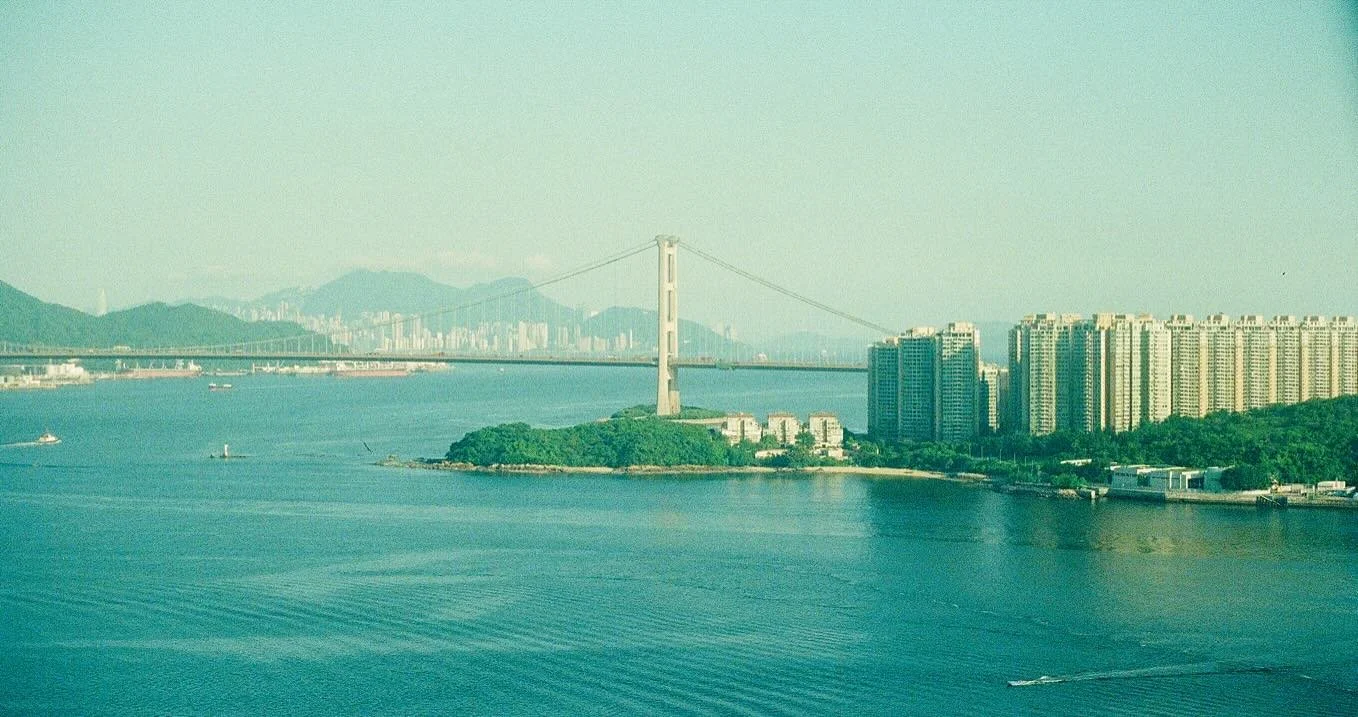 Everyday for 15 years I&rsquo;ve woken up to this view.

Shot on Fujifilm 400. 
. 
.
.
.
.
#photography #hkphotography #canonhk #discoverhk #jacklloydhk #discoverhongkong #hkig #hongkonginsta #hkmood #shotwithcanon #canonae1 #hkcanon  #hkgrunge #hkfi