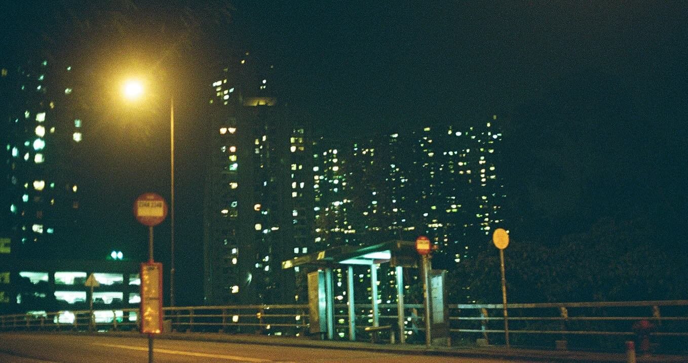 &ldquo;It&rsquo;s crazy to think that we&rsquo;re just a small speck.&rdquo;

Shot on Fujifilm 400. 
. 
.
.
.
.
#photography #hkphotography #canonhk #discoverhk #jacklloydhk #discoverhongkong #hkig #hongkonginsta #hkmood #shotwithcanon #canonae1 #hkc
