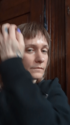 earring vid eyes.gif