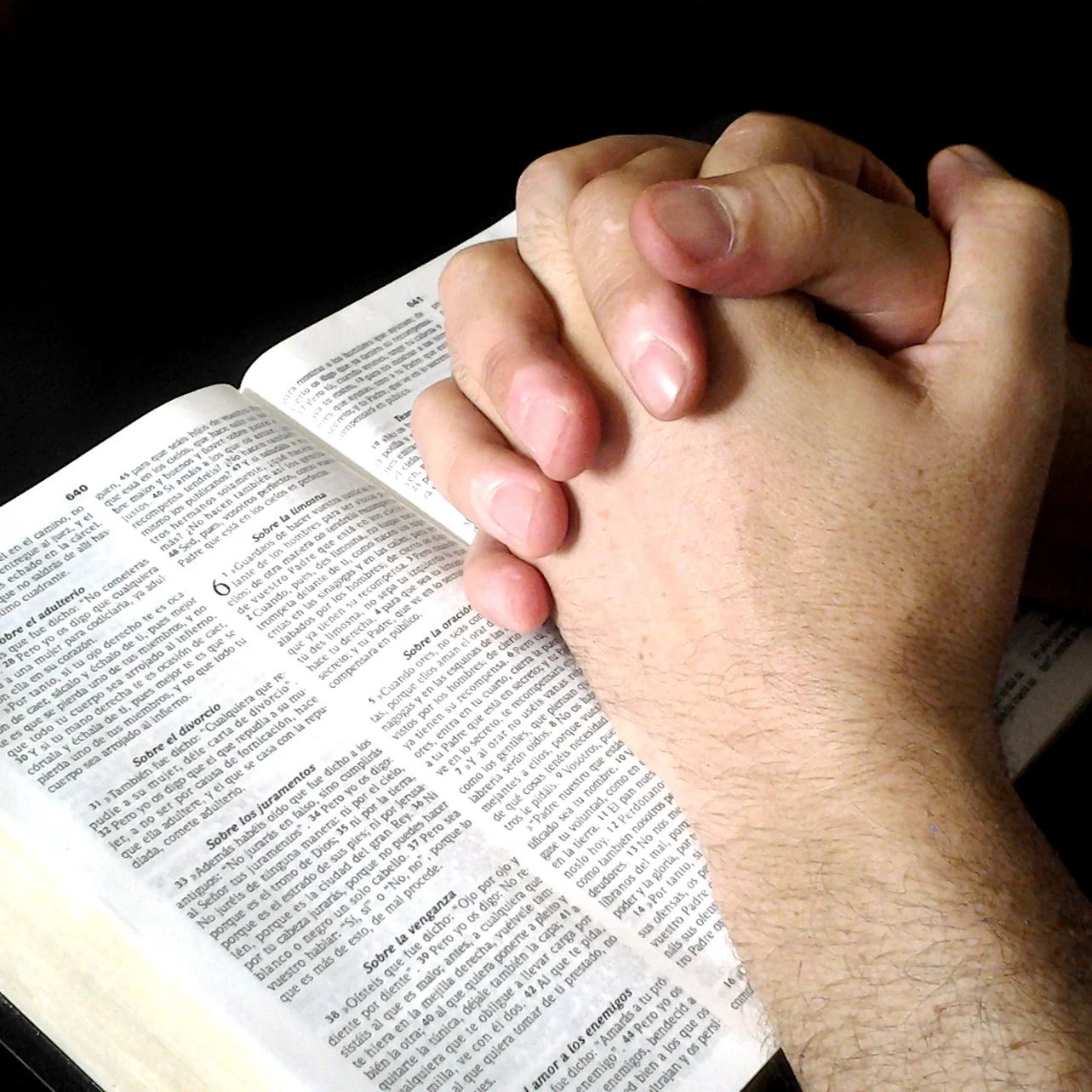 praying-hands.jpg
