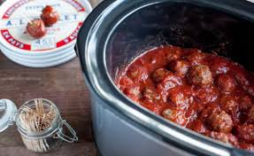 meatballs in sauce in crock pot