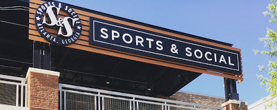 Sports &amp; Social Restaurant in Battery Park