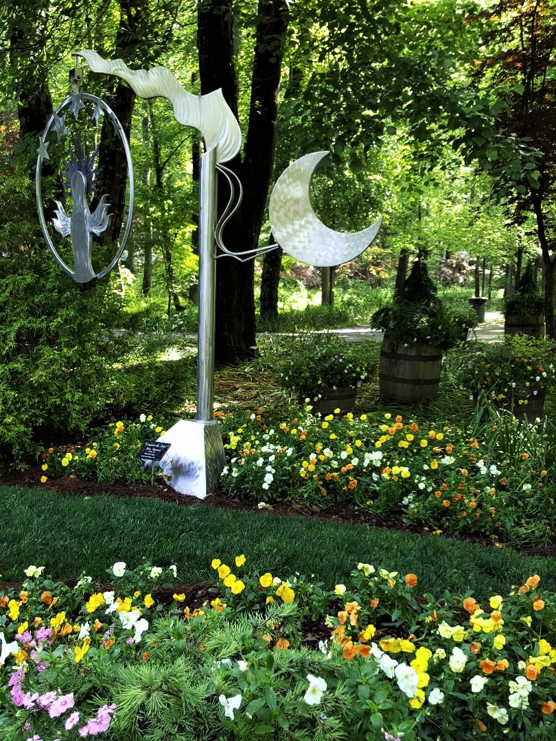 Artistic sculpture installation at Gibbs Gardens