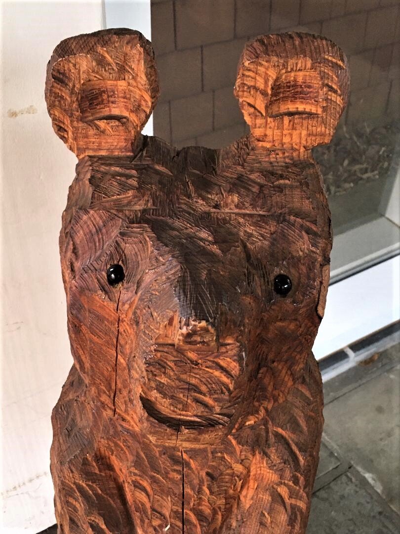 Wood bear sculpture