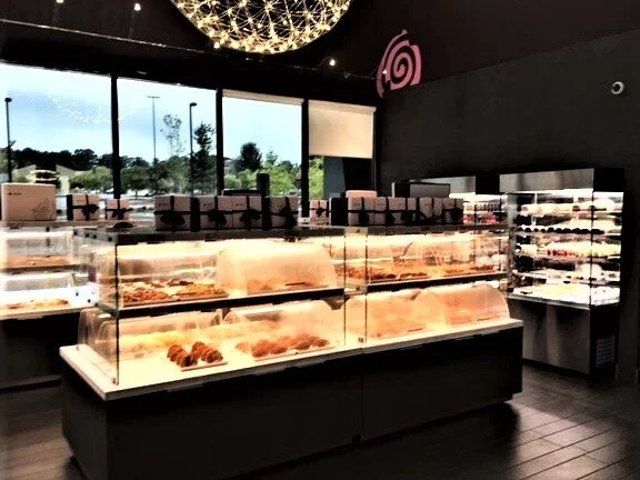 Serve yourself areas in Sweet Hut Bakery &amp; Cafe