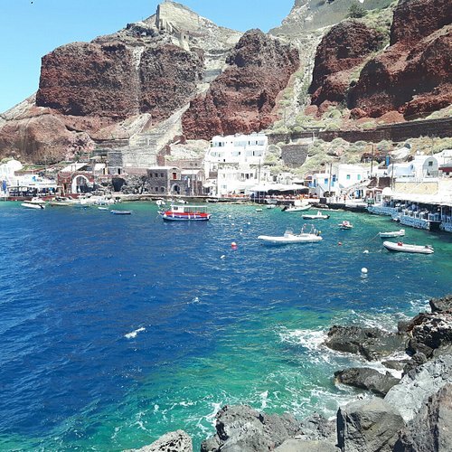 Amoudi Bay for seafood &amp; shopping