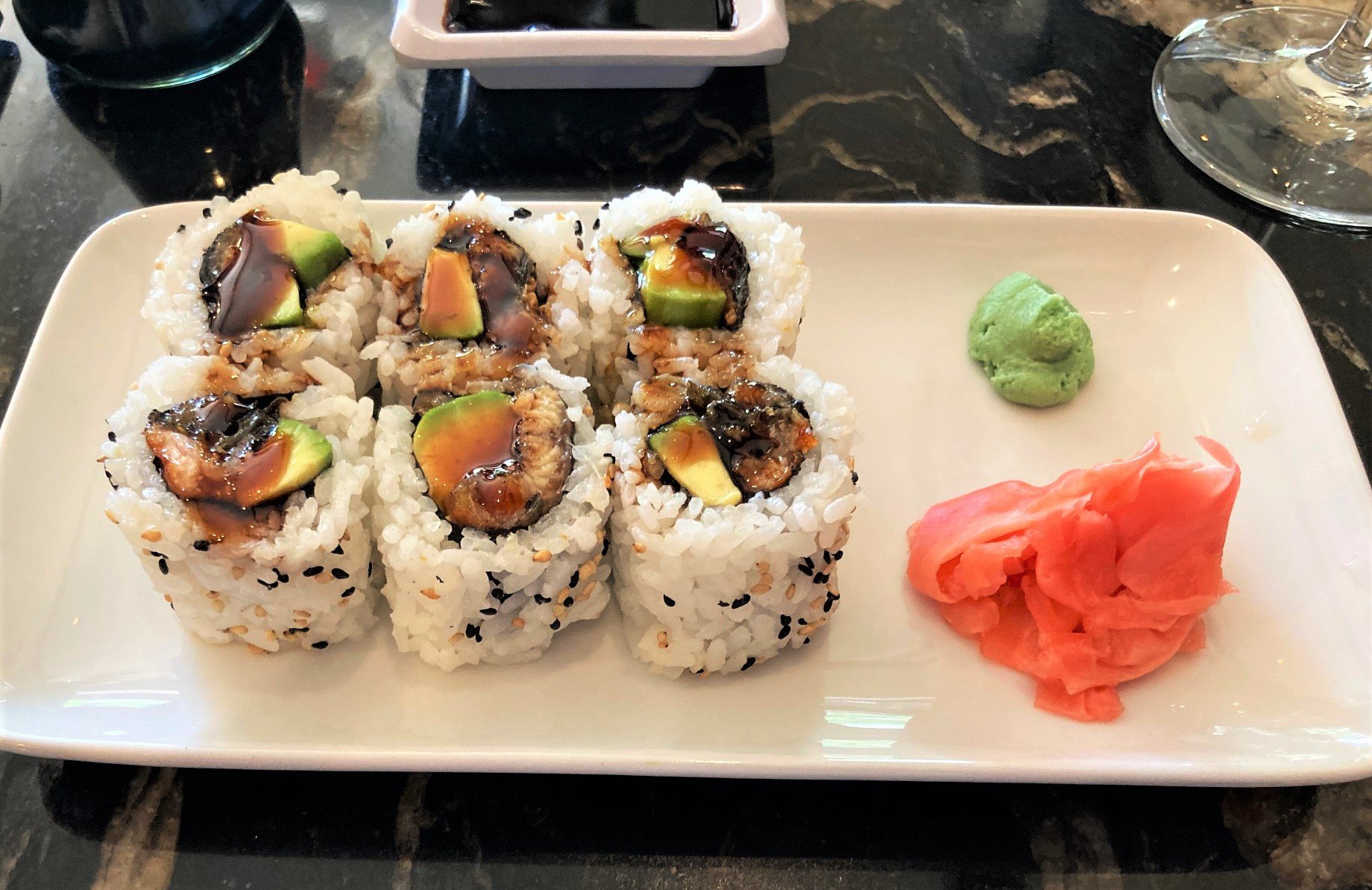 Eel sushi roll