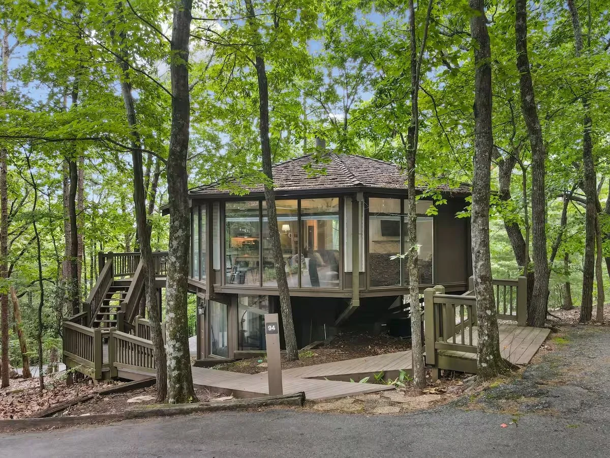 Robin's Nest in Big Canoe