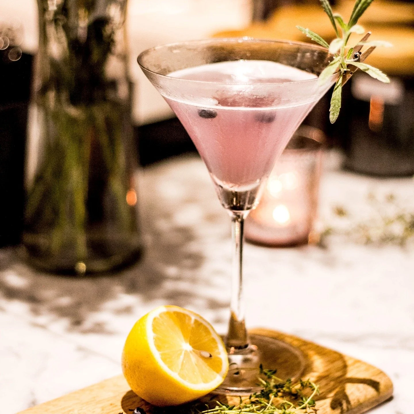 My favorite drink for a super Sunday brunch....

#artsychowroamer
#thequirkytourist
#justbecause
#sundaybrunch
#rainydaydrink
#ediblefare
#shechef