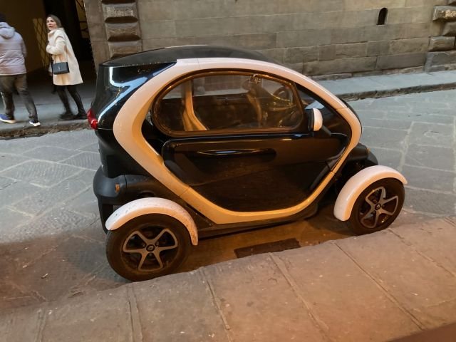 Florence-Neighborhood 20-Italy.jpg