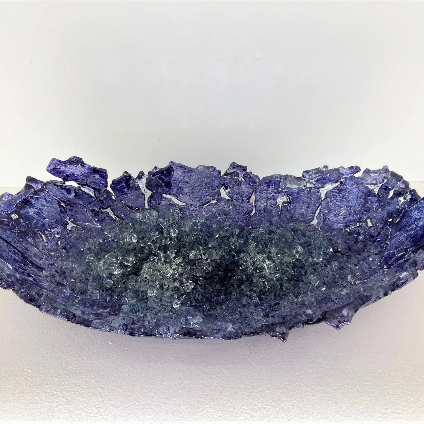 Thursday throwback post with a beautiful piece of glass from a gallery in Asheville in the River Arts District...

#artsychowroamer
#thequirkytourist
#artfulideal
#justbecause
#thursdaythrowback