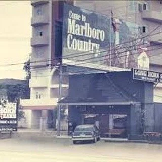 Do you recognize this place? Were you there during snow jam '82? Upcoming blog post will give you the 411...

#artsychowroamer
#thequirkytourist
#ediblefare
#atlantaga
#peachtreestreet
#steakhouse