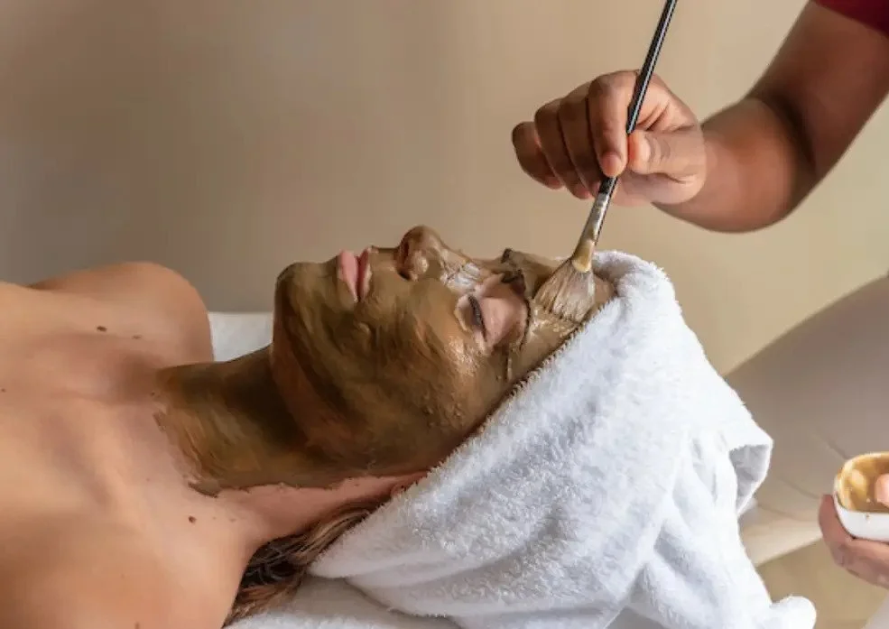 Relaxing spa facial treatments