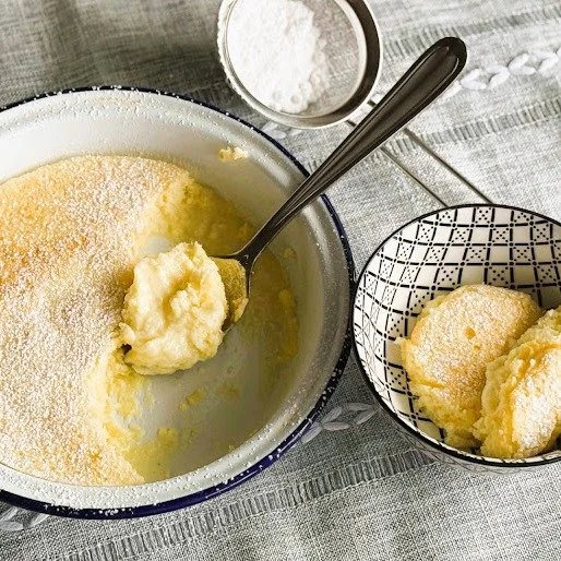 I've got a taste for something lemon with raspberries today....UK recipe should fit the bill from Mary Berry

#artsychowroamer
#thequirkytourist
#sundaydinner
#ediblefare
#shechef