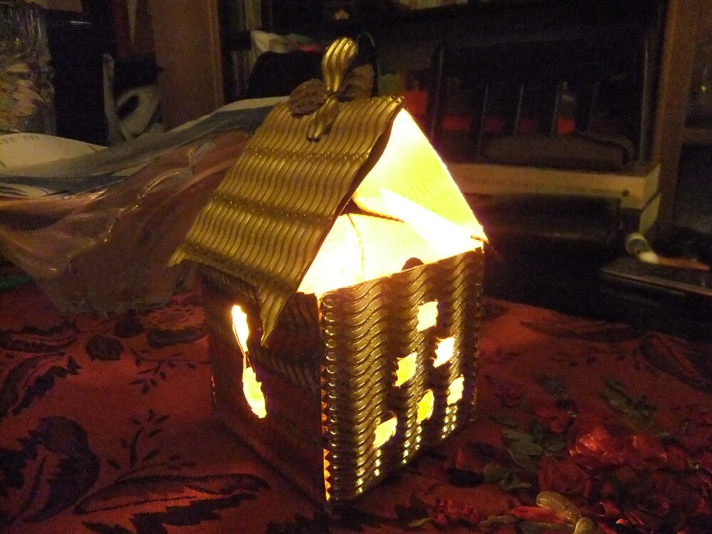 Simple paper lantern