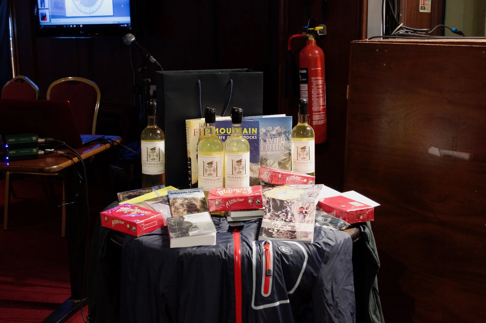 Belfast Climbing Club - Fundraising Pub Quiz 2017