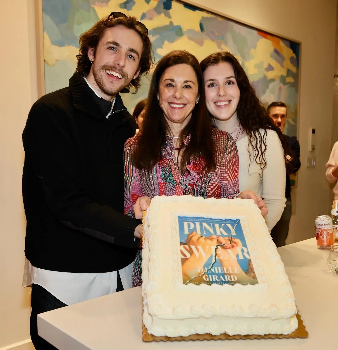 It&rsquo;s been almost 4 weeks since the whirlwind Pinky Swear tour started during a blizzard in NYC. Still reeling from that magical night. Thank you @hslinnyc for capturing the moment&hellip;

#pinkyswear #pinkyswearbook #daniellegirard