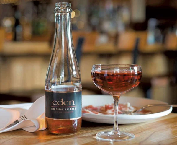Eden Specialty Ciders 150 Main Street, Newport 05855 www.edenicecider.com | (802) 334-1808 Open May 1 to Jan 1, Mon-Thurs 12pm-6pm, Fri-Sat 10am-8pm, Sun 10am-3pm. Closed Tues/Wed from Jan 1 to April 30. We produce a full range of award-winning ice ciders, aperitif ciders and naturally sparkling ciders—all made with care from locally grown apples. Taste local ciders/spirits at the Tasting Bar. Must be 21 years or older to taste ciders/spirits.