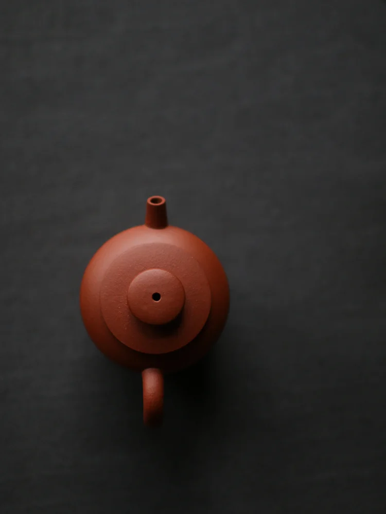 Handmade Ju Lun Zhu Yixing Teapot (Hongni Clay)