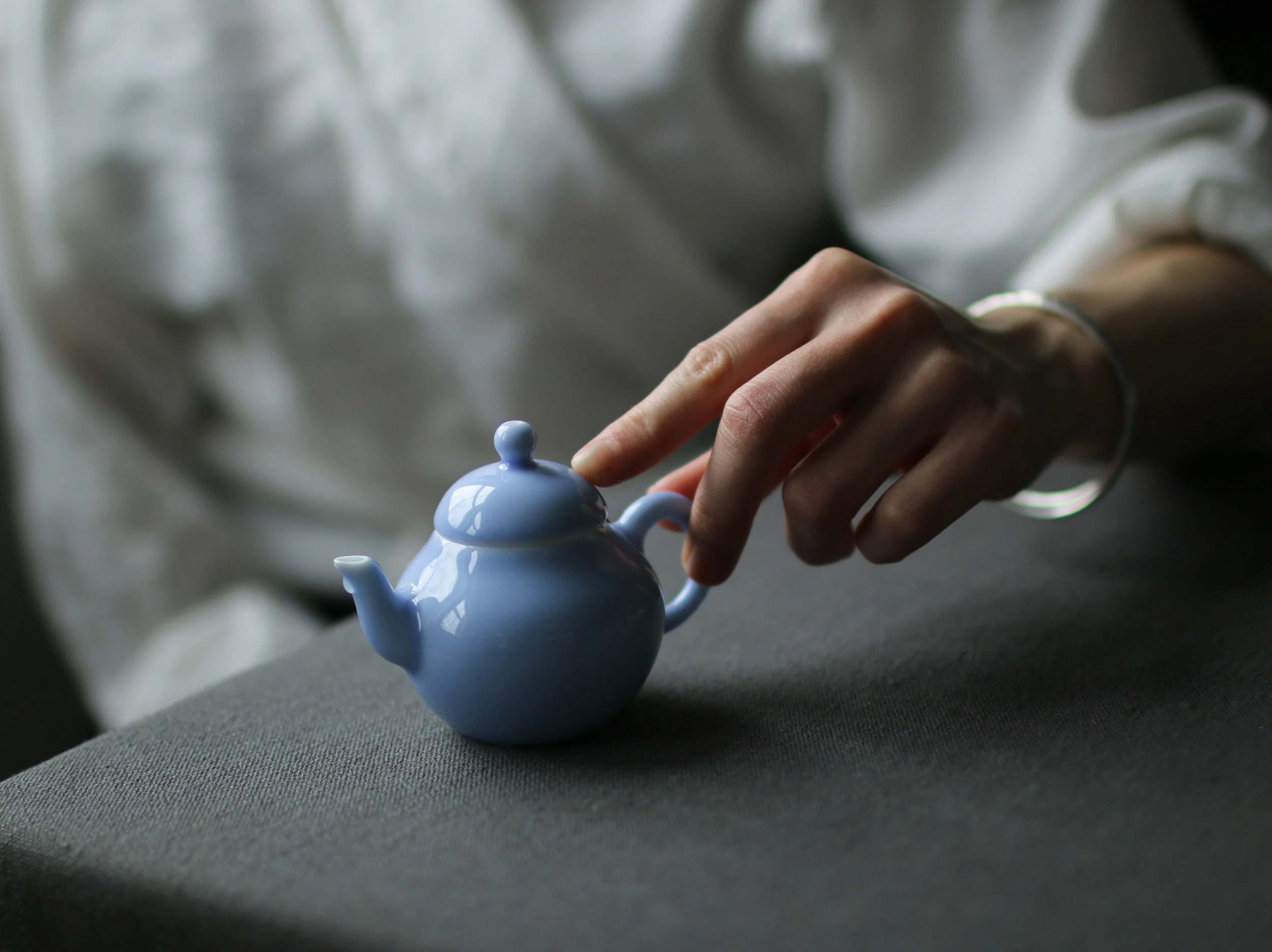 Light Purplish Blue Porcelain Si Ting Teapot