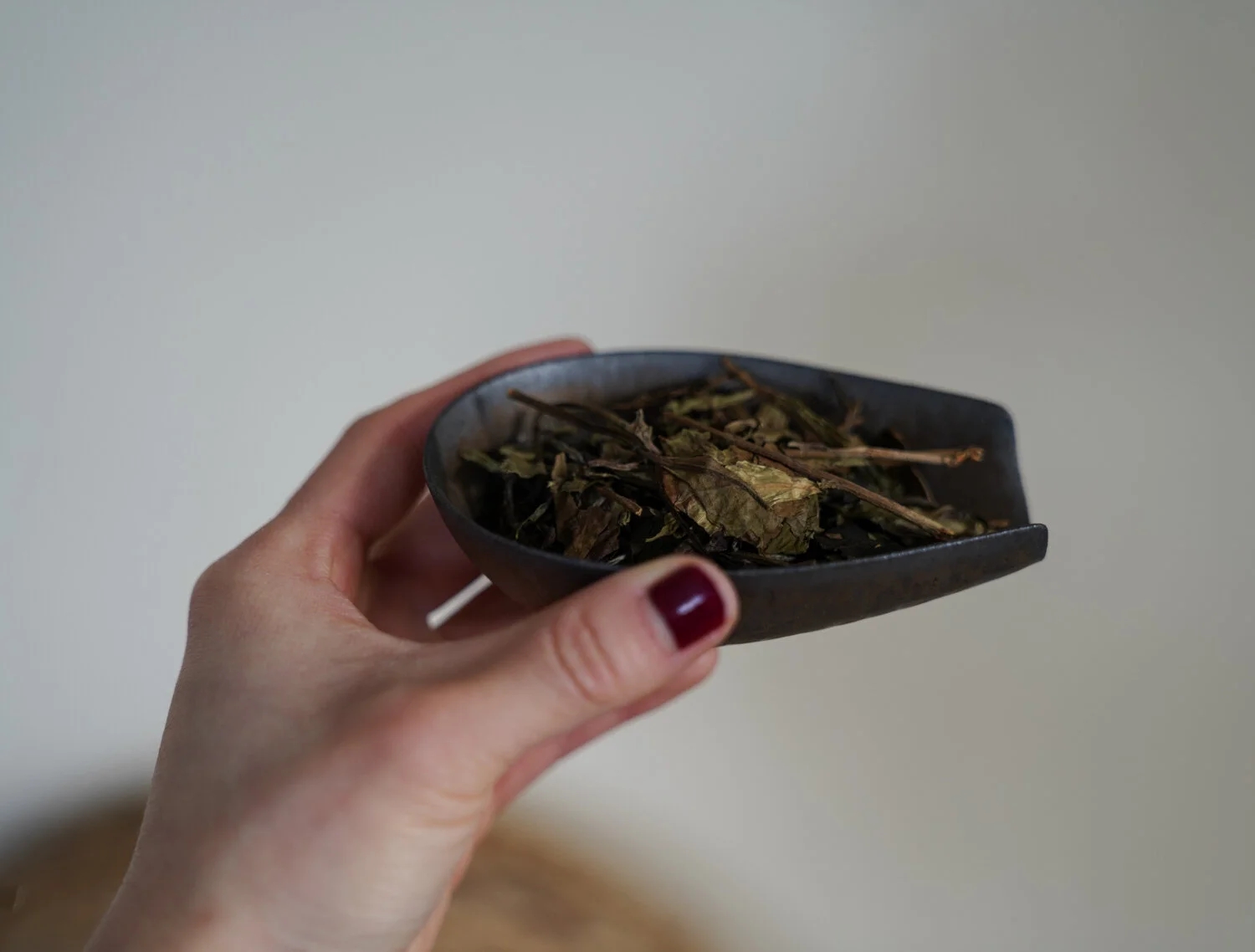 Bronze Clay Tea Holder