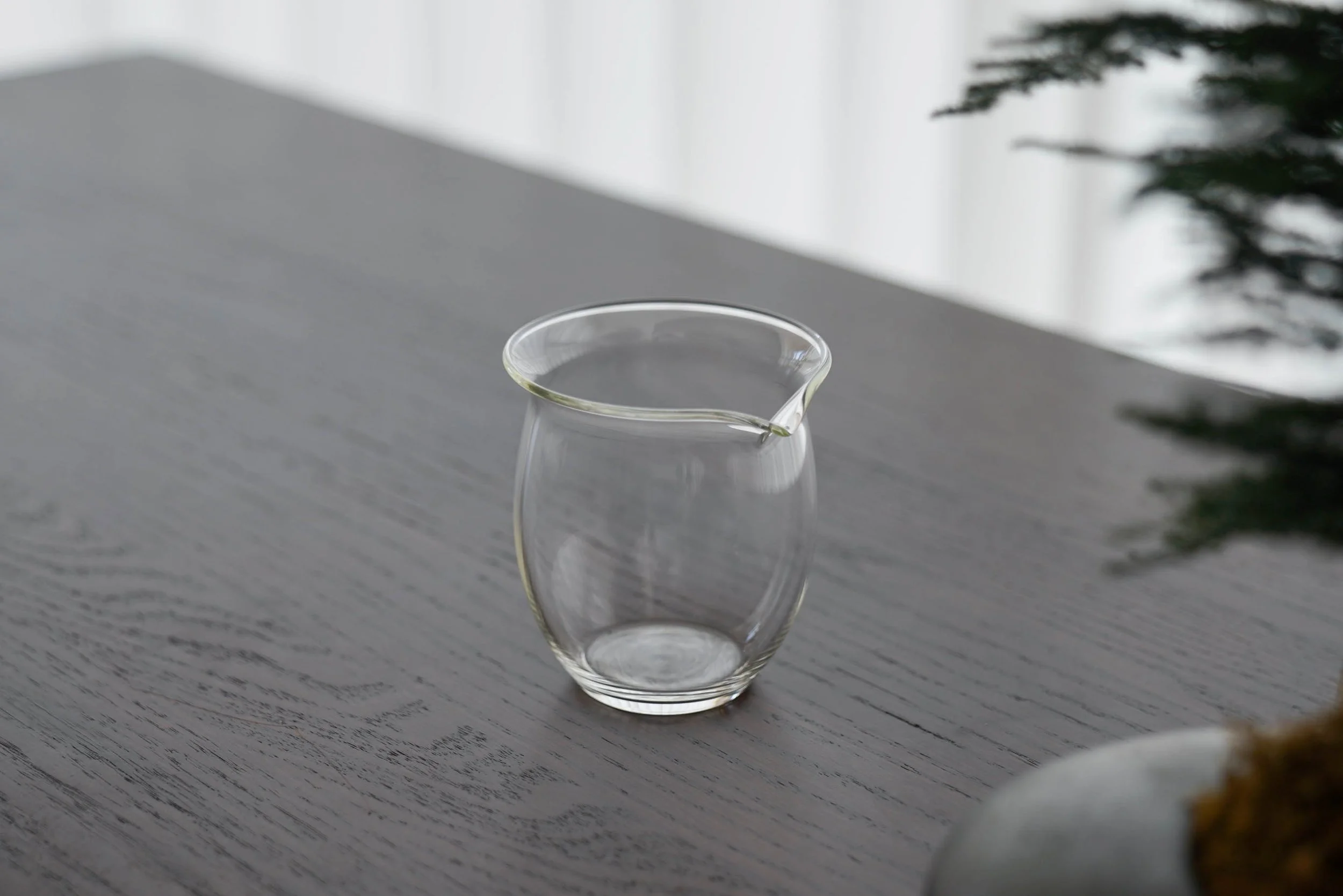 Slim Shaped Glass Fair Cup