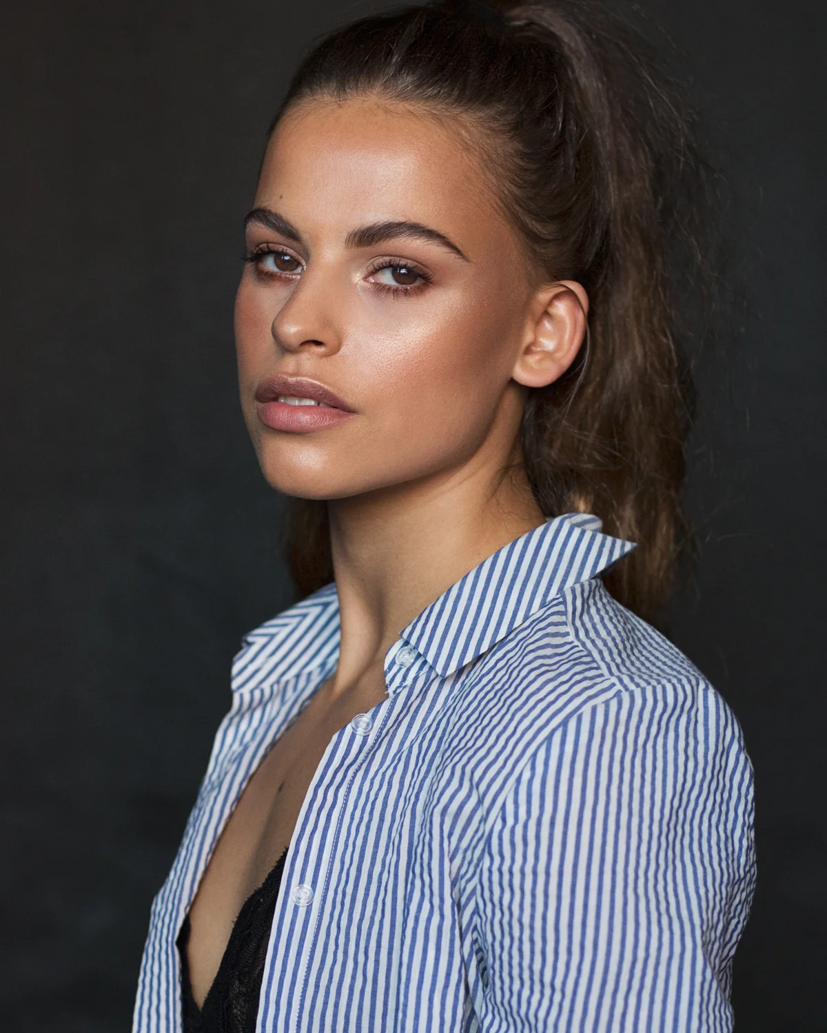 Victoria-portrait by Demi Kovac photography.jpg