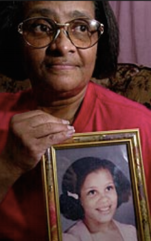 Doris’s mother with her picture.