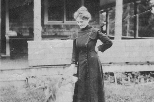 Hazzard outside her Olalla home (source: Murderpedia)