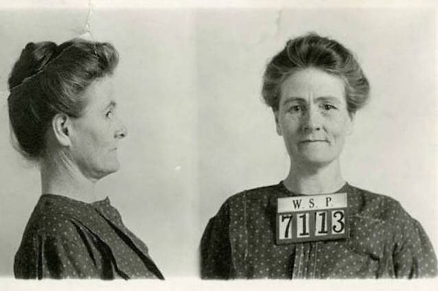 Linda Hazzard’s mugshot on her arrest for the murder of Claire Williamson (source: Smithsonian.com, Beth Lovejoy)