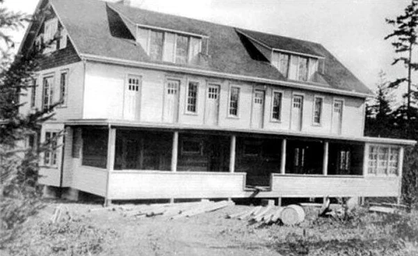 Hazzard’s “School of Health”, was built in 1920, and burned down in 1935. It was never rebuilt. (source: Murderpedia)