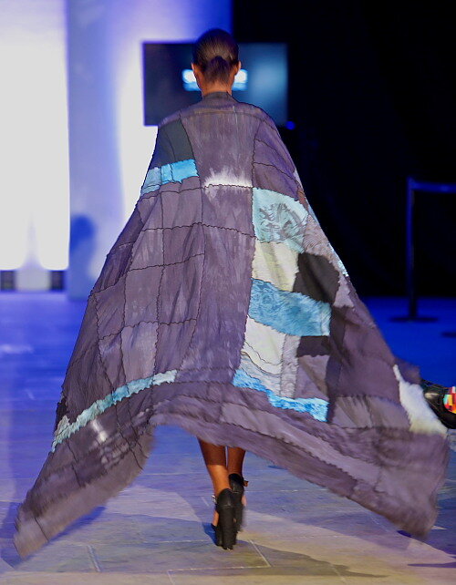 Arlechino blanket on runway low res.JPG