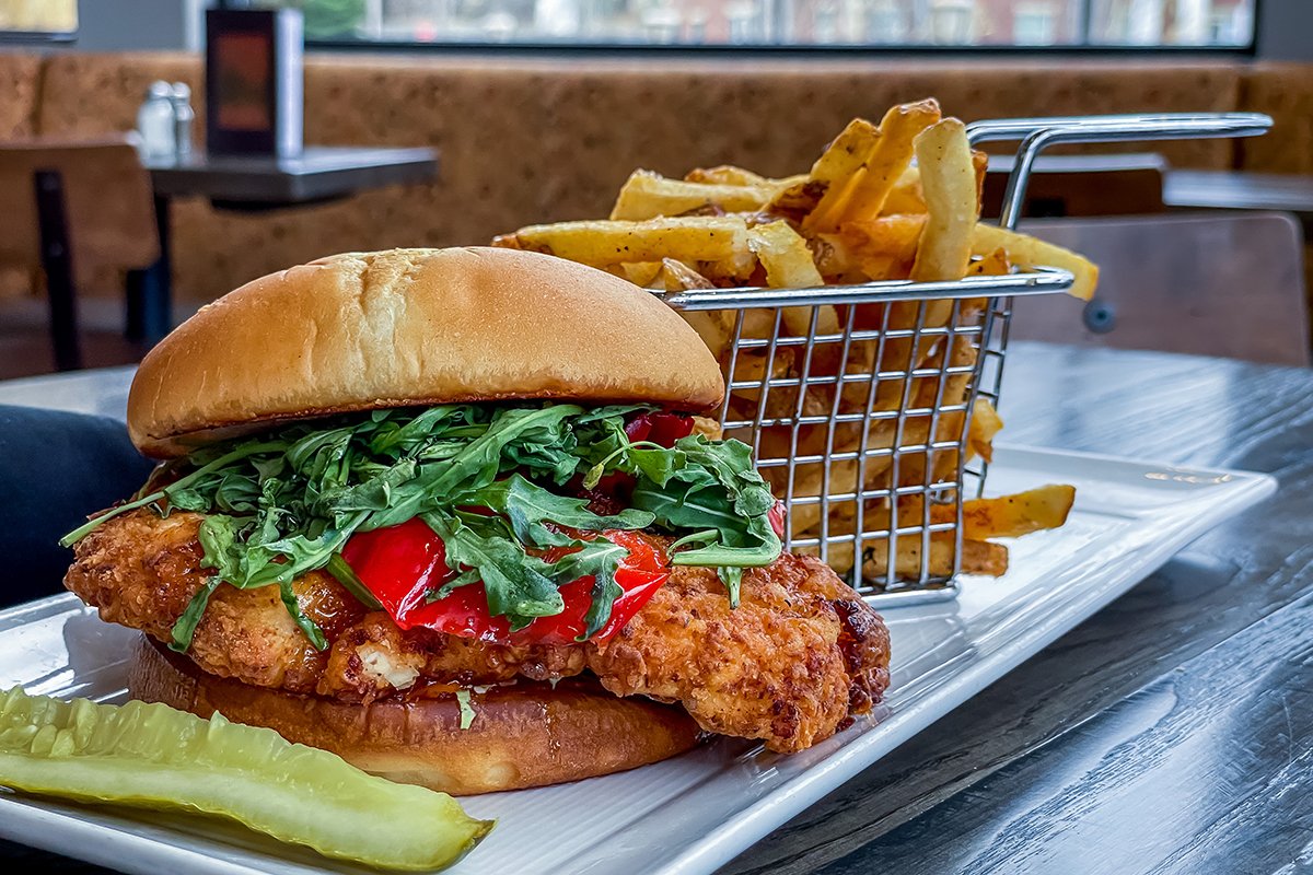 HOT HONEY CHICKEN SANDWICH