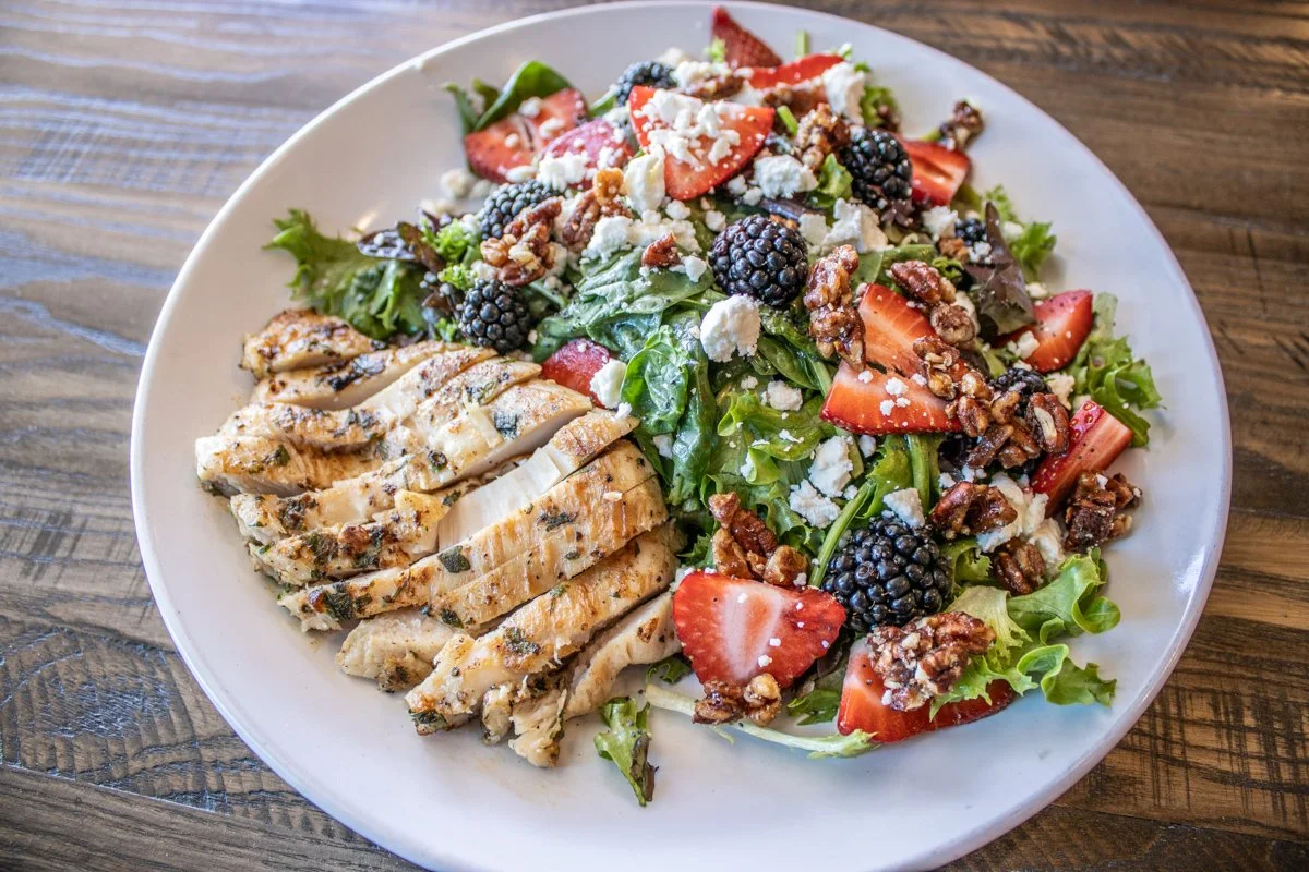 spinach & berries salad