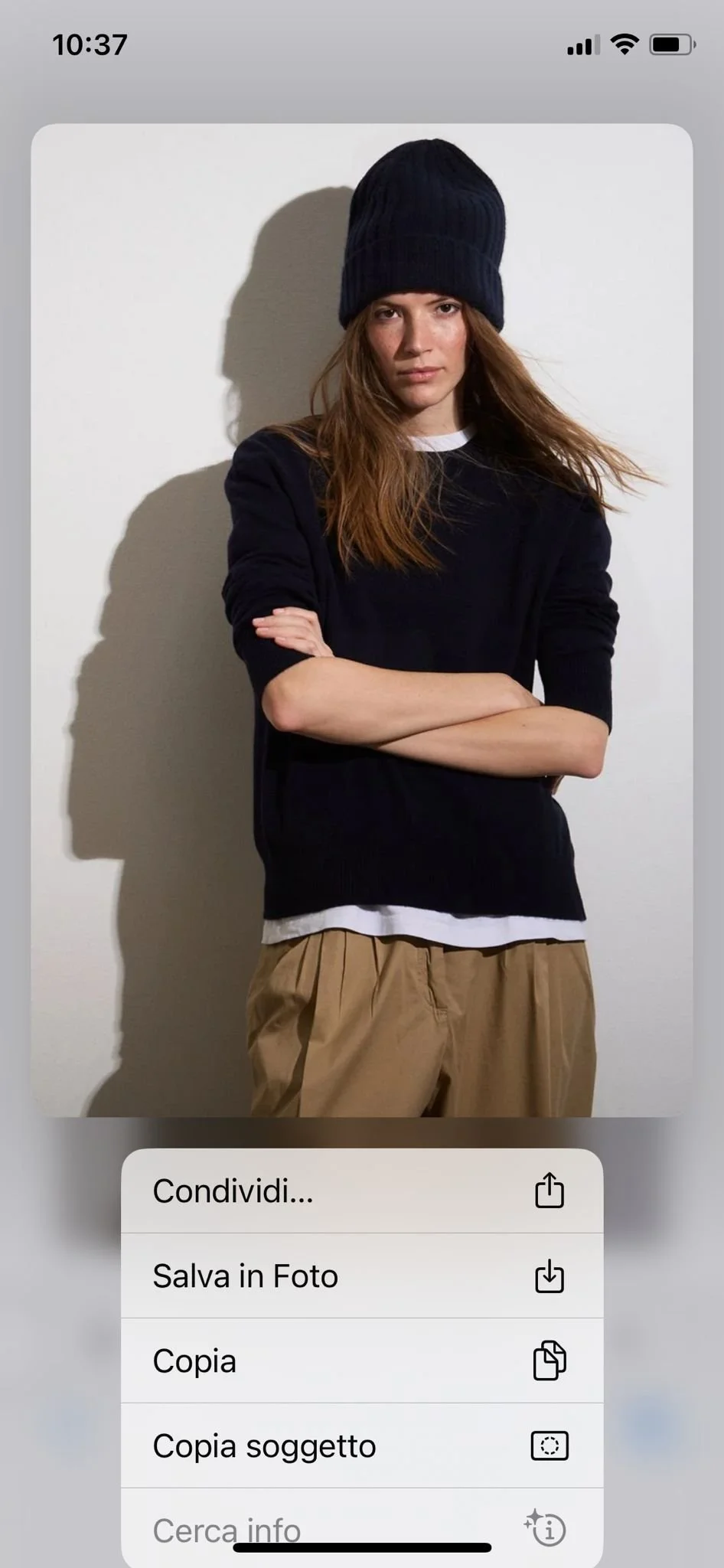 BE YOU  SOLID EASY "BE ESSENTIAL" ROUND NECK