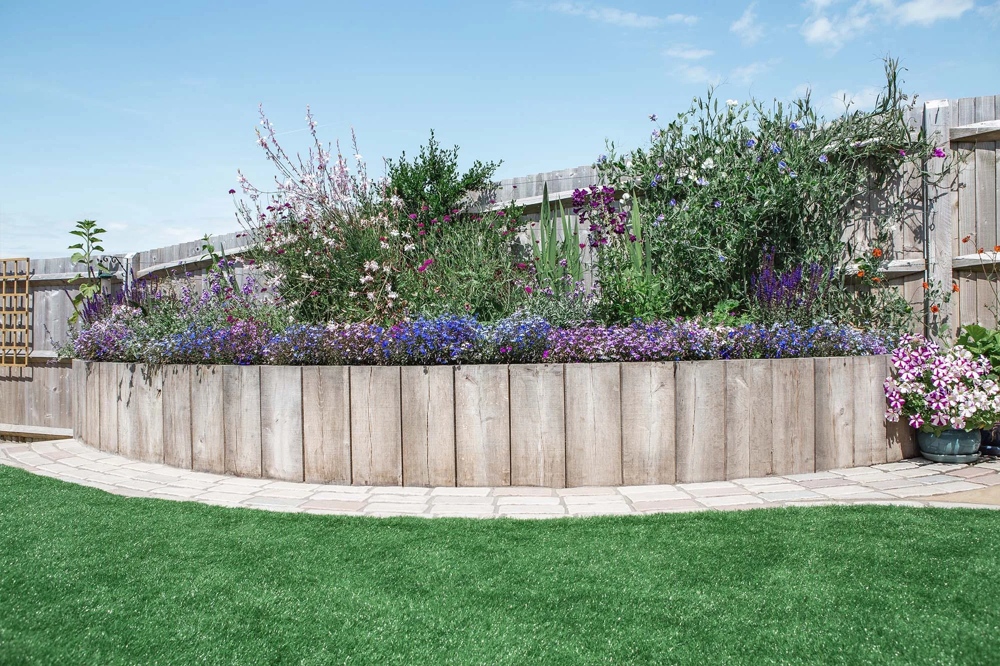 retaining_wall.jpg