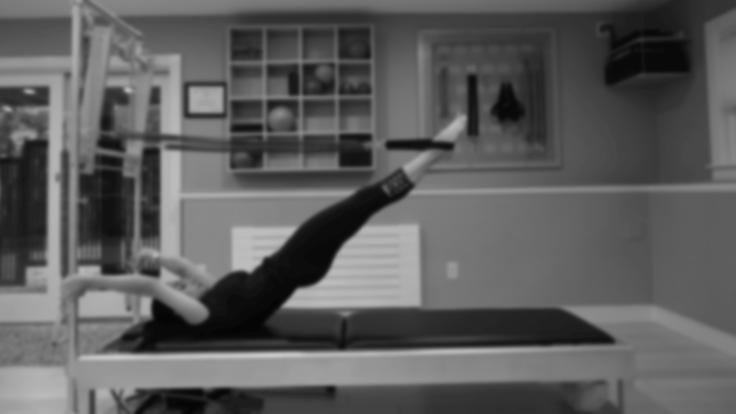 Header-Image_Blur_BW.jpg