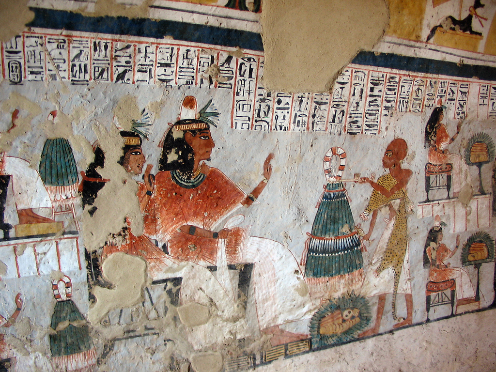 tomb_of_roy_sitting_2.png